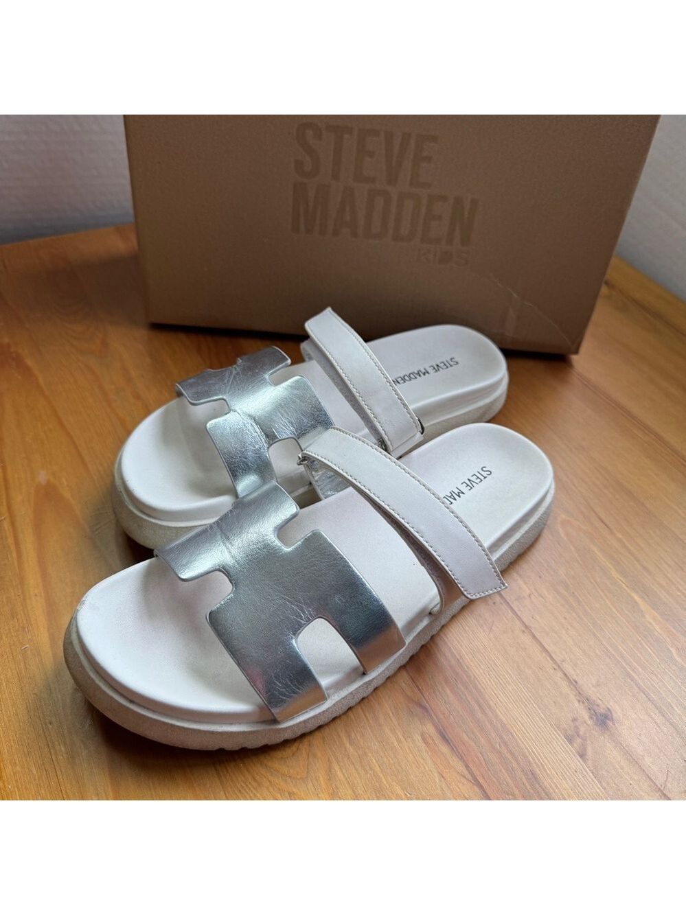 Steve Madden jmayven slide sandals white and silver size 3 - Picture 3 of 10